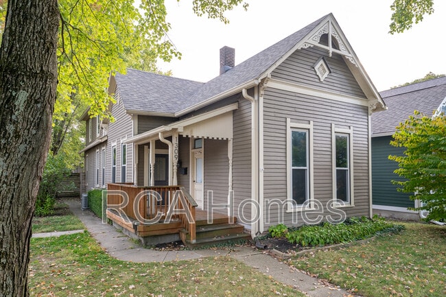 Primary Photo - 1309 Pleasant St