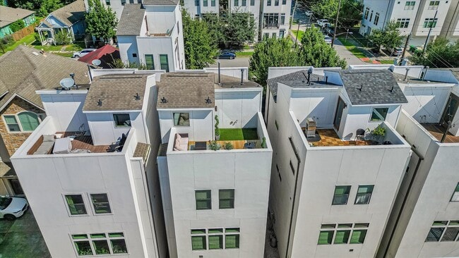 Building Photo - 2115 Colorado St