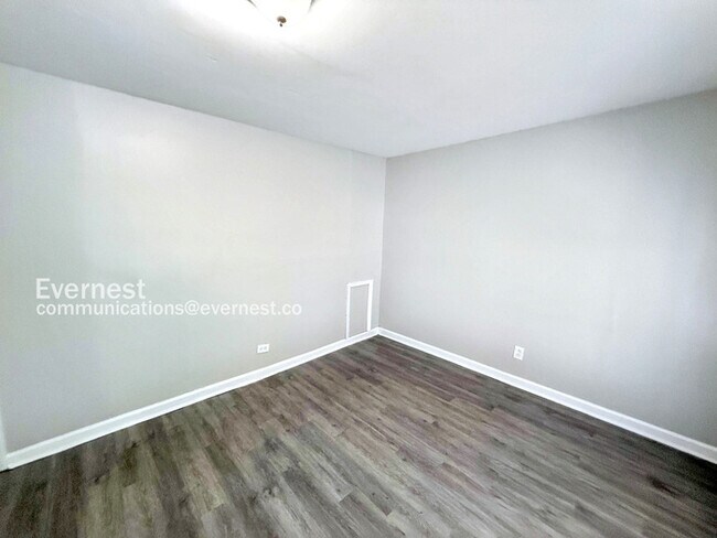 Building Photo - 1302 Frisco St