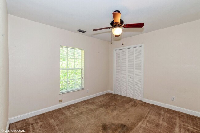 Building Photo - 3 bedroom 2 bath College Park Home