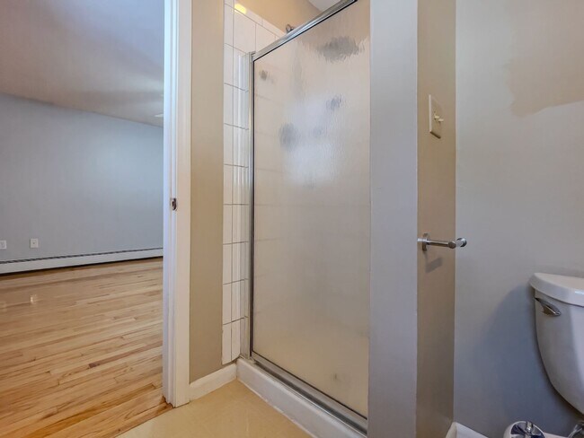 Building Photo - Spacious 4BR/2.5BA/2Car Garage Home with Finished Basement & Hardwood Floors – Gales Ferry