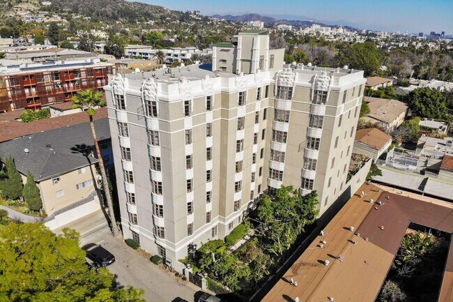Building Photo - 1314 Hayworth Ave