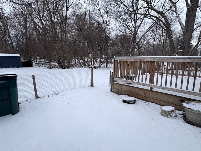 Building Photo - 1301 Hillcrest St