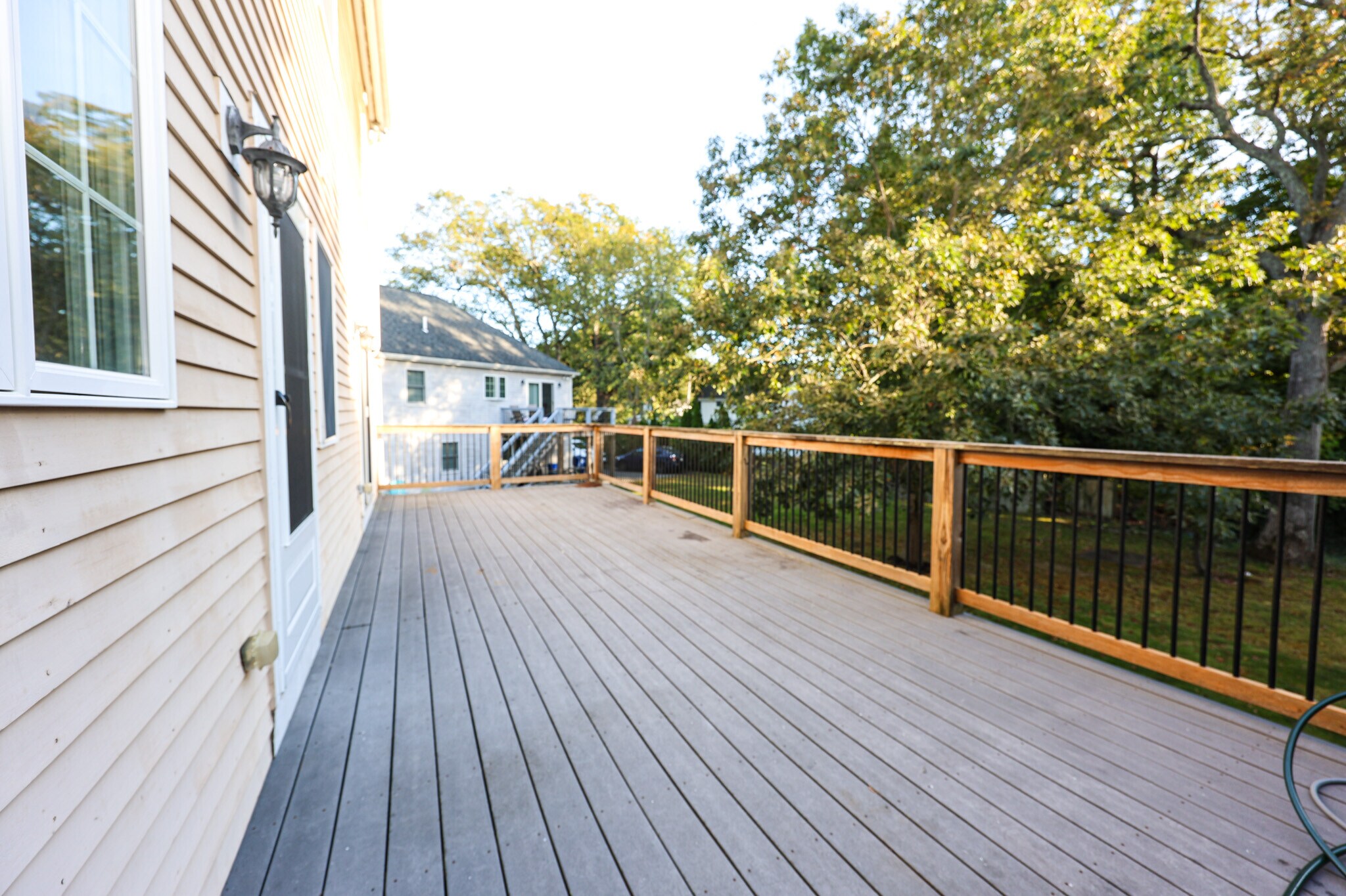 Building Photo - 370 Franklin St