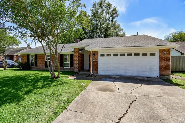 Building Photo - 154 Squires Bend