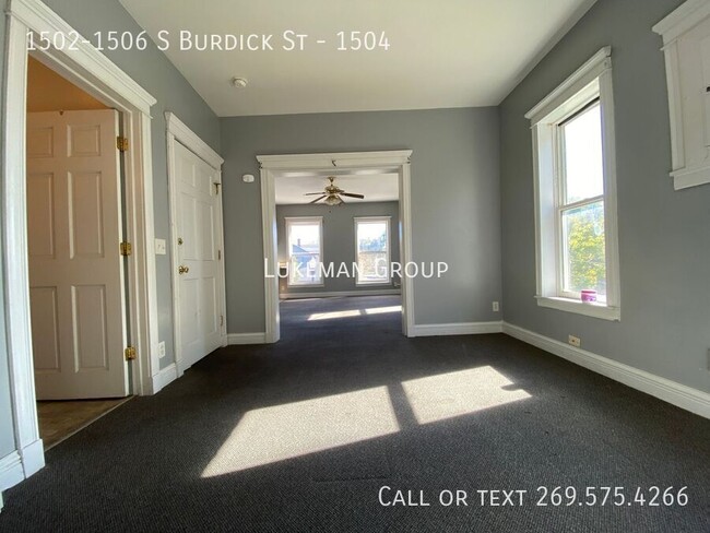 Building Photo - 1502-1506 S Burdick St-1504