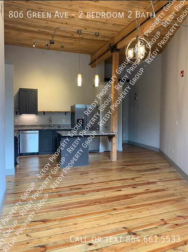 Primary Photo - 806 Green Ave