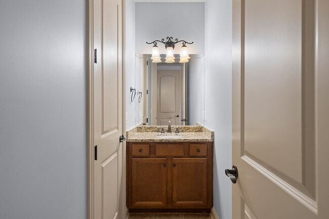 Building Photo - 444 Wild Elm St
