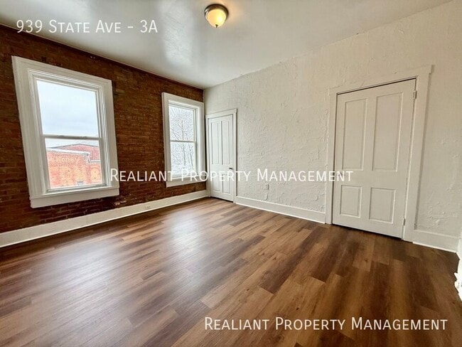 Building Photo - 939 State Ave