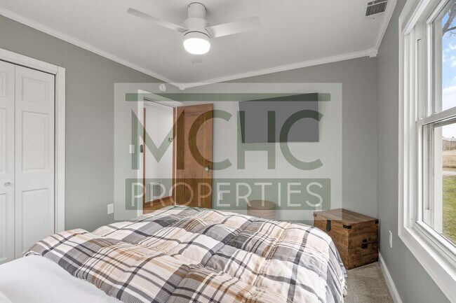 Building Photo - 14670 W 191st St