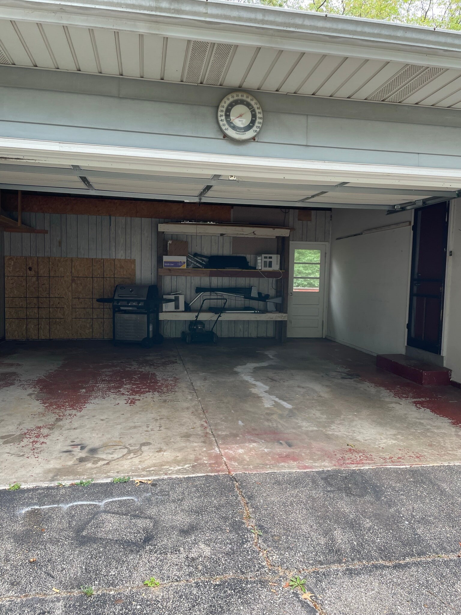 Building Photo - 8599 E H Ave