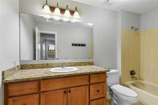 Building Photo - 433 Grafton Dr