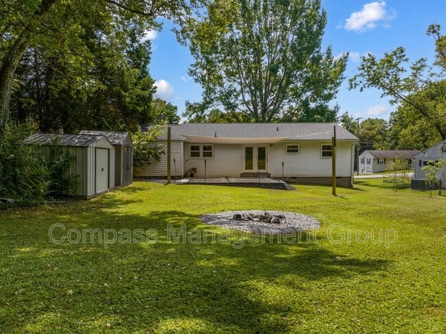 Building Photo - 321 Sarvis Dr