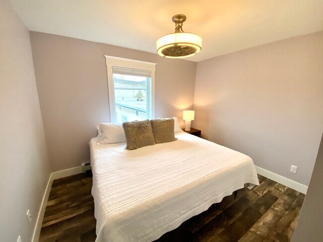 Bedroom 1 - 116 N Oak St