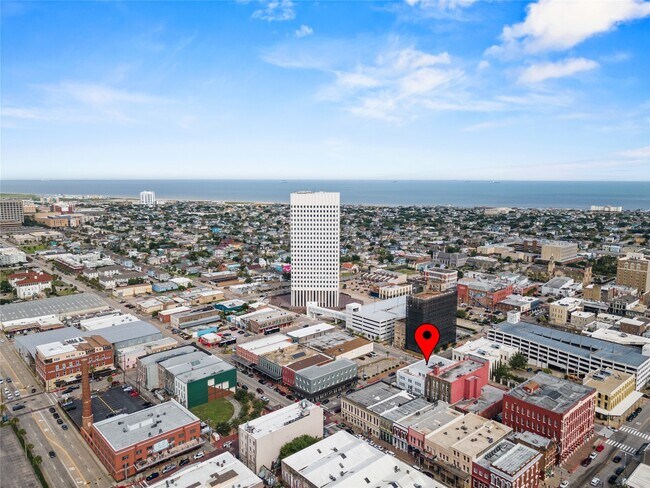 Building Photo - 2102 Mechanic St