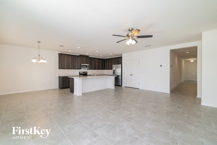 Building Photo - 888 Avenal Ln