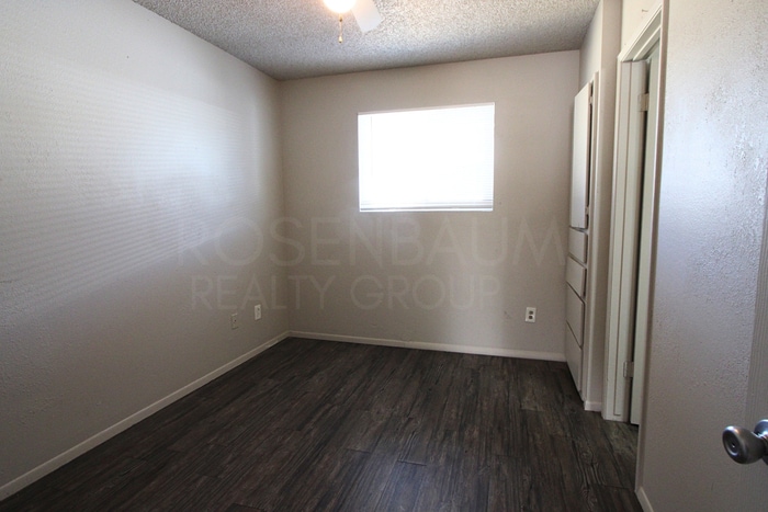 Building Photo - 9230 N 6th St