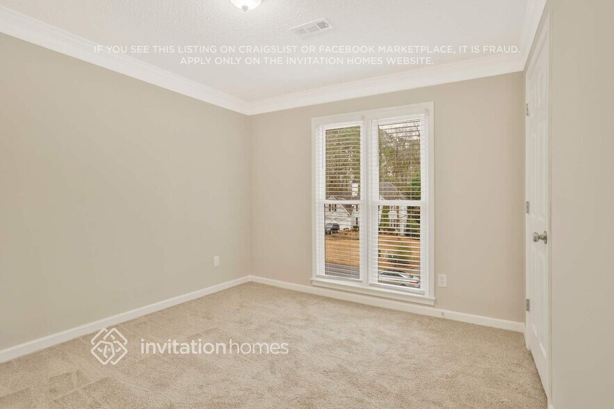Building Photo - 307 Clubhouse Ct NW