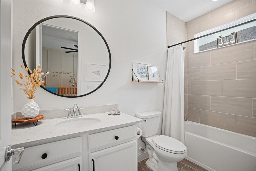 Guest Bathroom #2 - 294 Varner Way