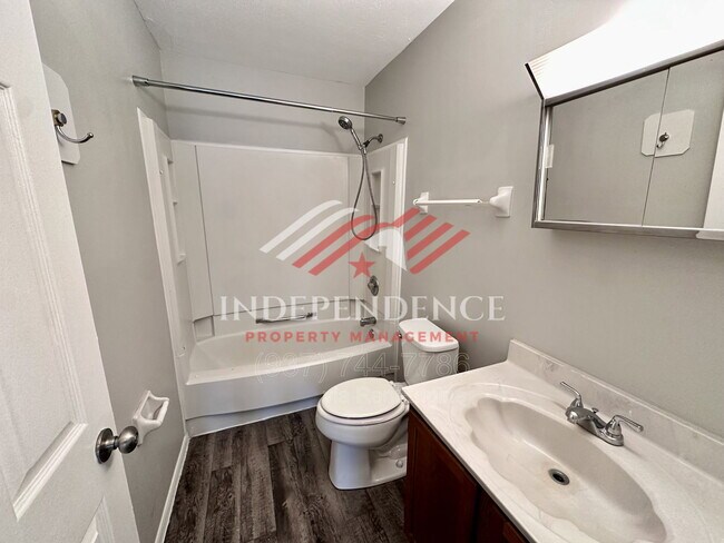 Building Photo - 2385 Fieldstone Cir