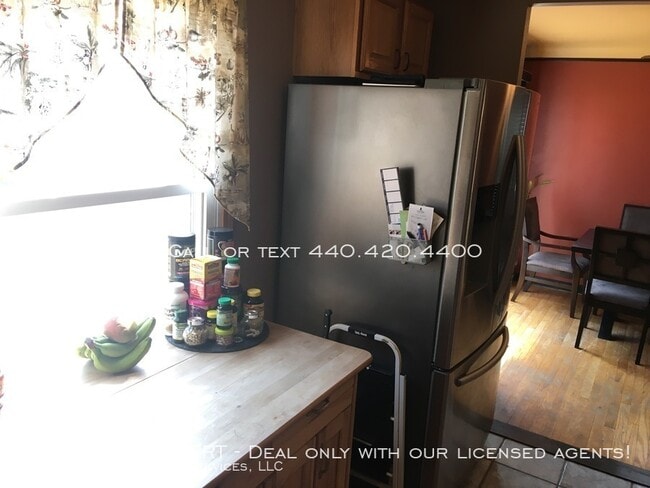 Building Photo - 5917 Vandalia Ave