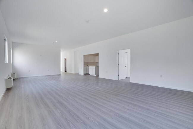 Building Photo - 9161 Brandywine Dr