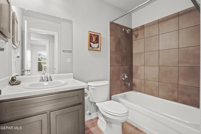 Building Photo - 1056 Nalito Beltran Pl