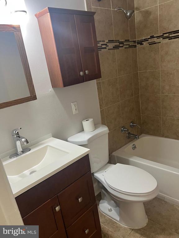 Building Photo - 4211 Americana Dr
