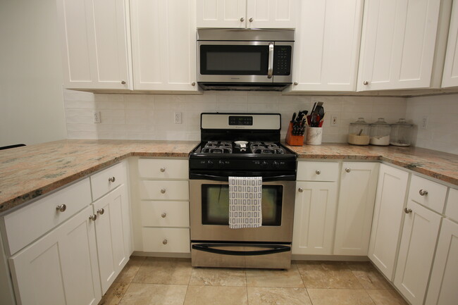 Gas Range - 625 E 200 S