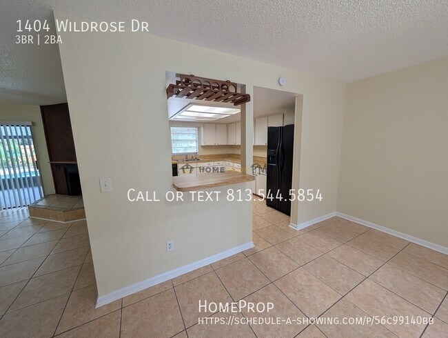 Building Photo - 1404 Wildrose Dr