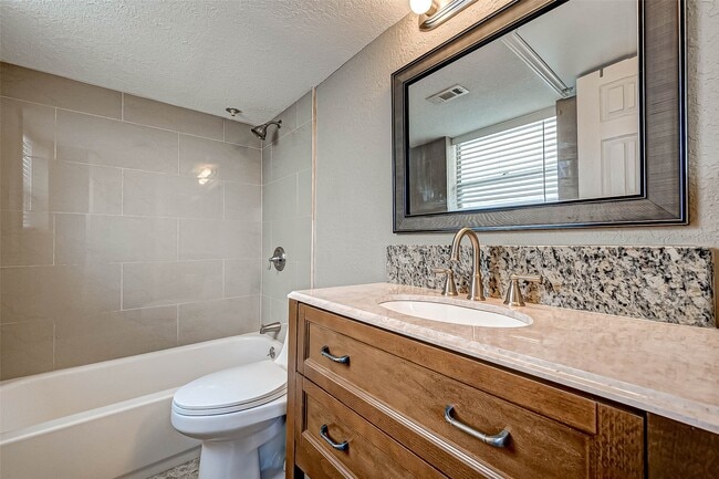 Building Photo - 2503 McCue Rd