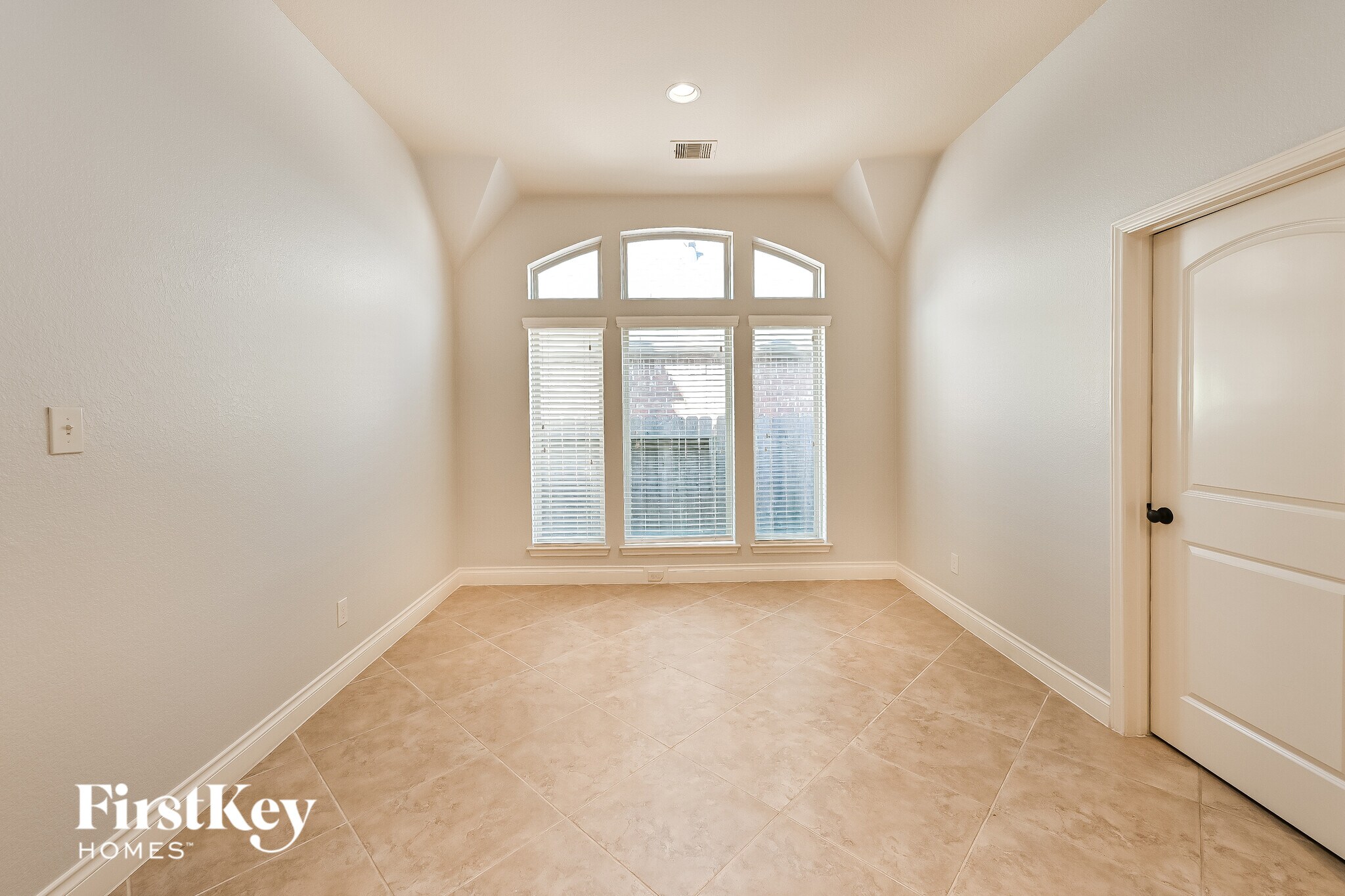 Building Photo - 18631 Minden Oaks Dr