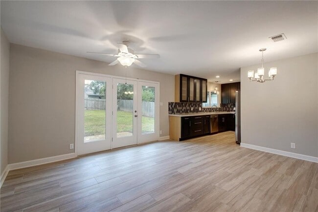 Building Photo - 8808 Clarewood Dr