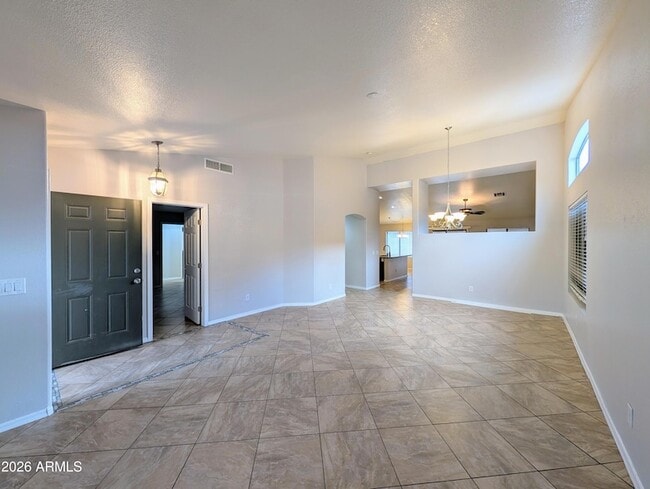Building Photo - 15748 W Paradise Ln