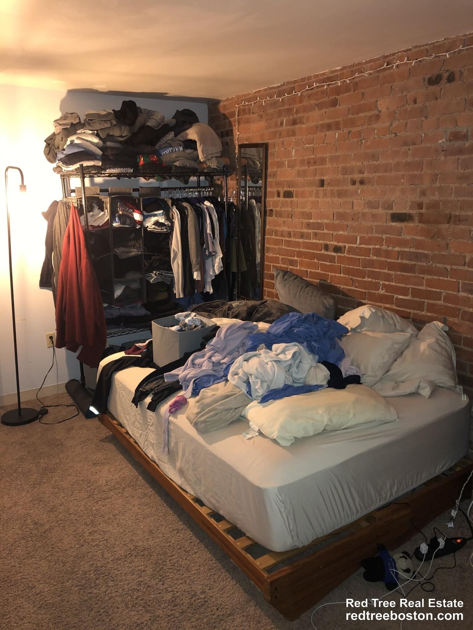 Building Photo - 103 Gainsborough St