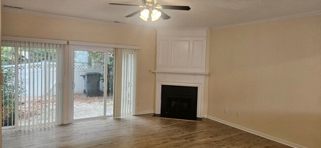 Building Photo - Lovely 3br 2.5ba TH in Raleigh! Available ...