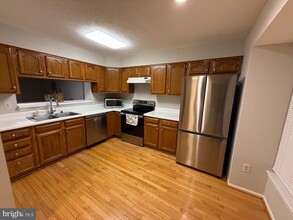 Building Photo - 1248 Quaker Ridge Dr