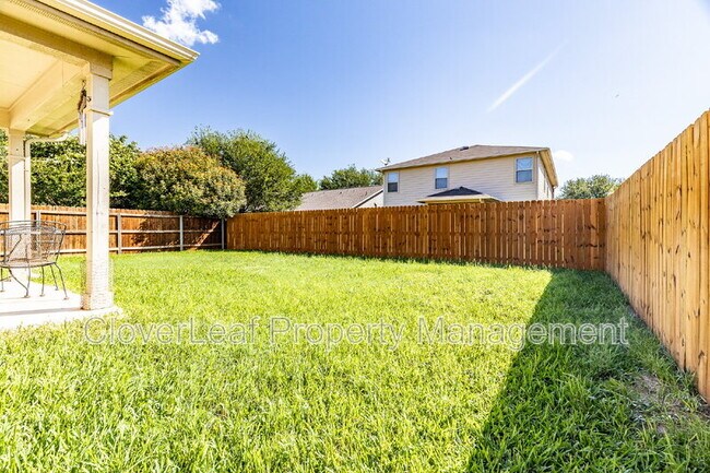 Building Photo - 104 Rattlesnake Way