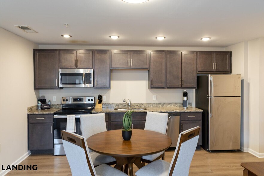 Building Photo - 602 Laconia Cir