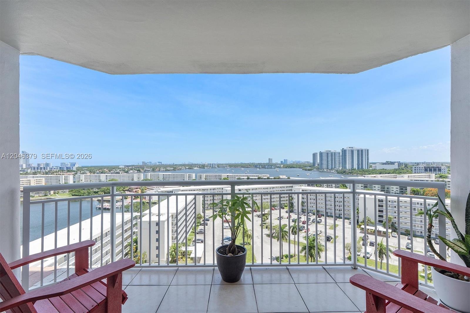 Building Photo - 18031 Biscayne Blvd
