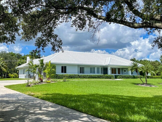 Building Photo - 7101 Holatee Trail