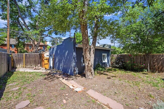 Building Photo - $2,895.95, with $200 Off Cleaning Voucher, 3 Beds - 2 Bath, Single Family Home in Denver with Was...
