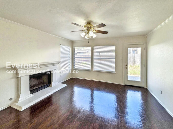 Building Photo - 1502 Sundance Dr