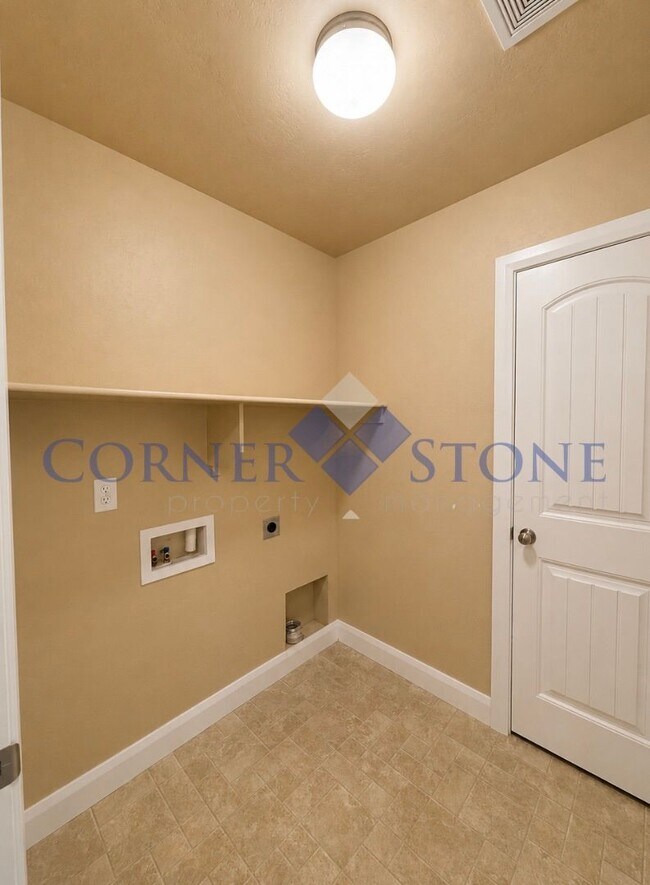 Building Photo - 1764 Ridge Way