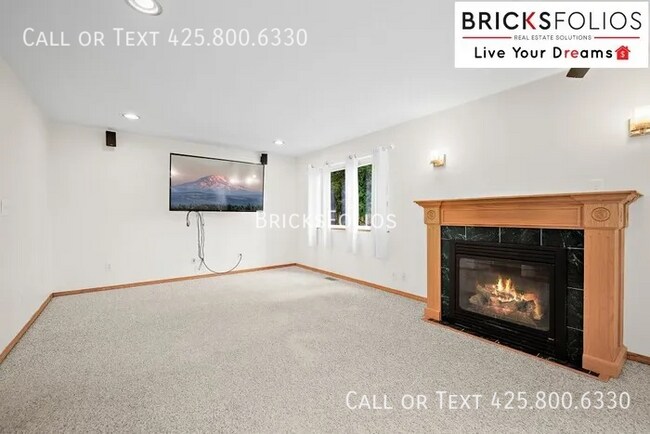 Building Photo - Welcome to Tukwila Haven – Open Concept Home Near Sound Transit!