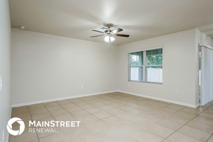 Building Photo - 3451 Acapulco Cir