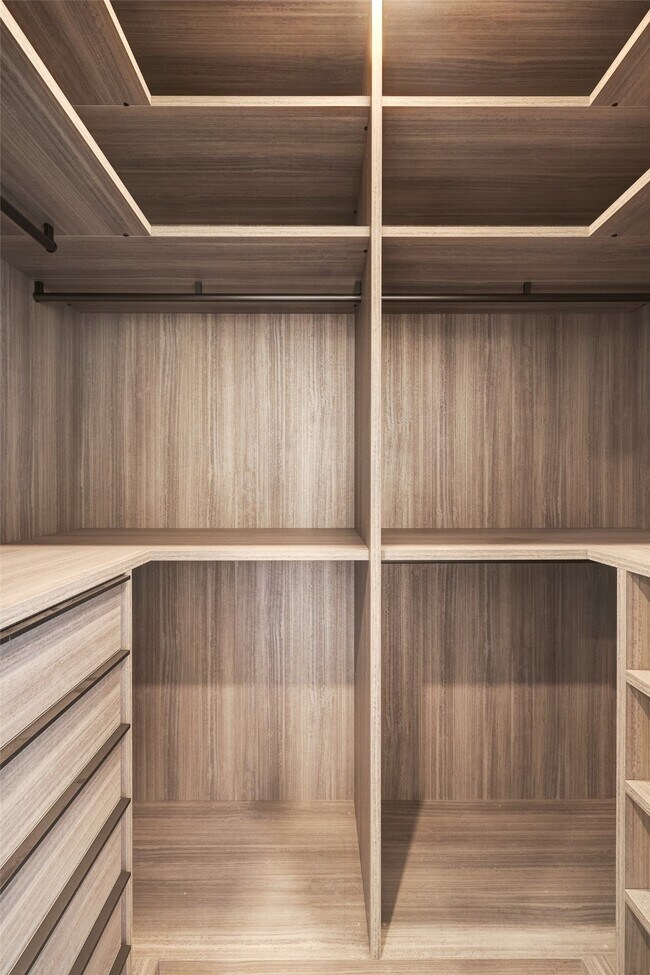 Building Photo - 1711 Allen Pkwy