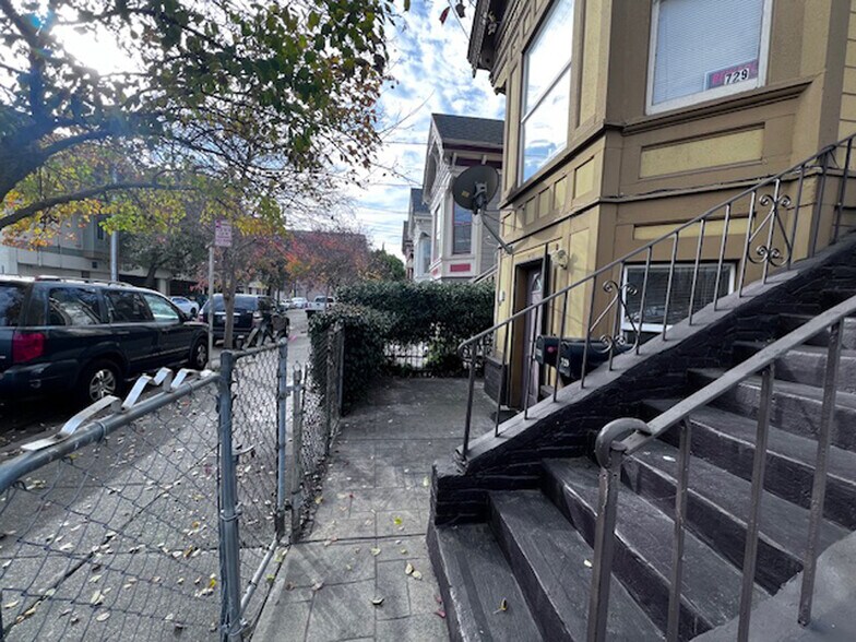 Building Photo - 731 Willow St