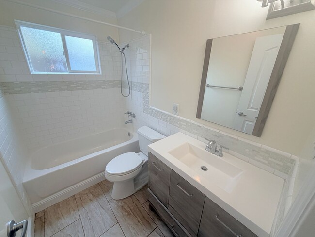 Building Photo - 92 Hendley St