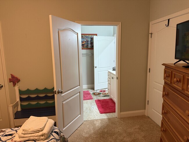 Building Photo - 108 Pelican Dr